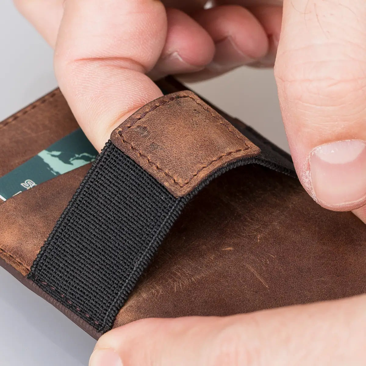 Thomson Luxury Leather Card Holder-Distressed Brown