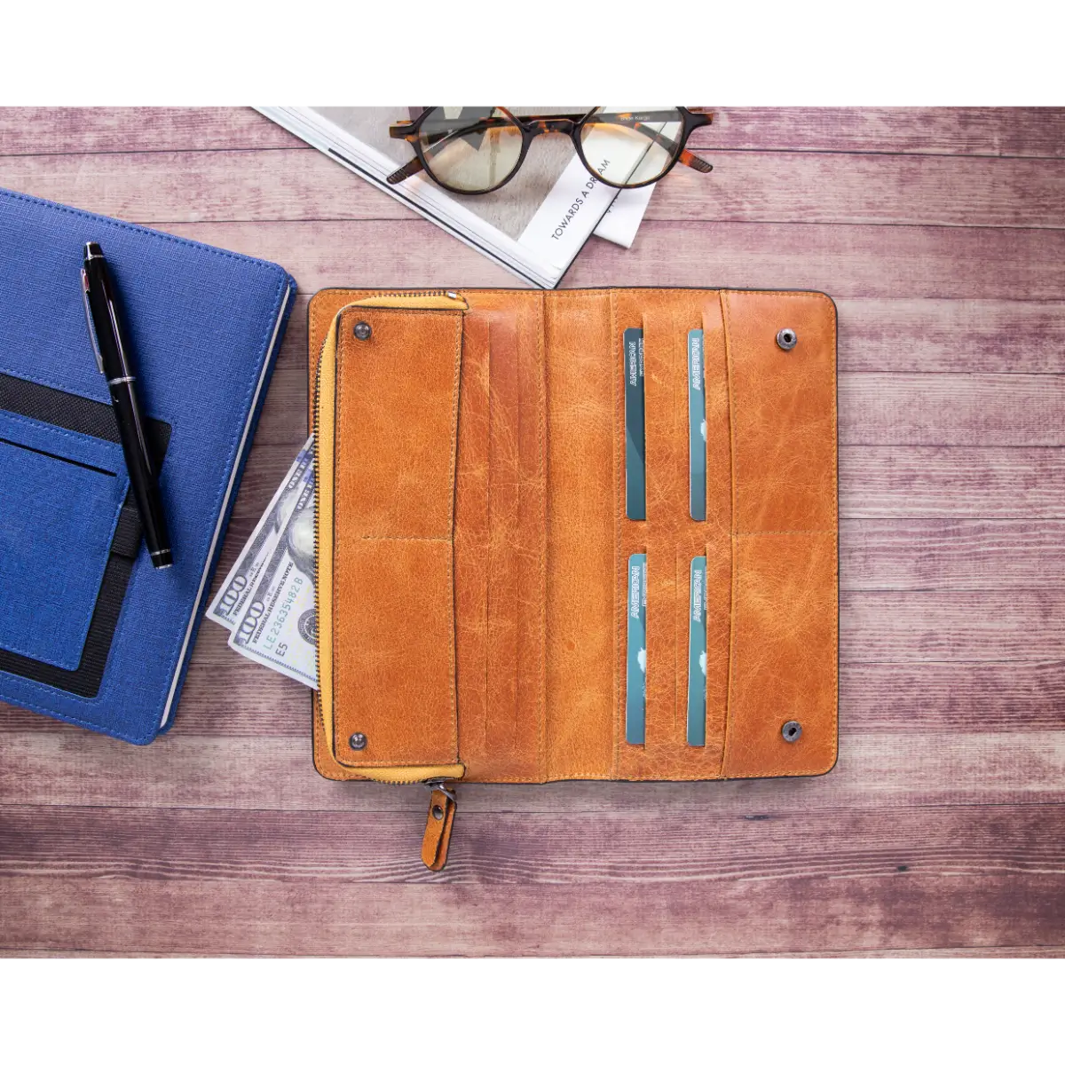 Women's Bifold Leather Wallet-Camel Brown (Ascona)