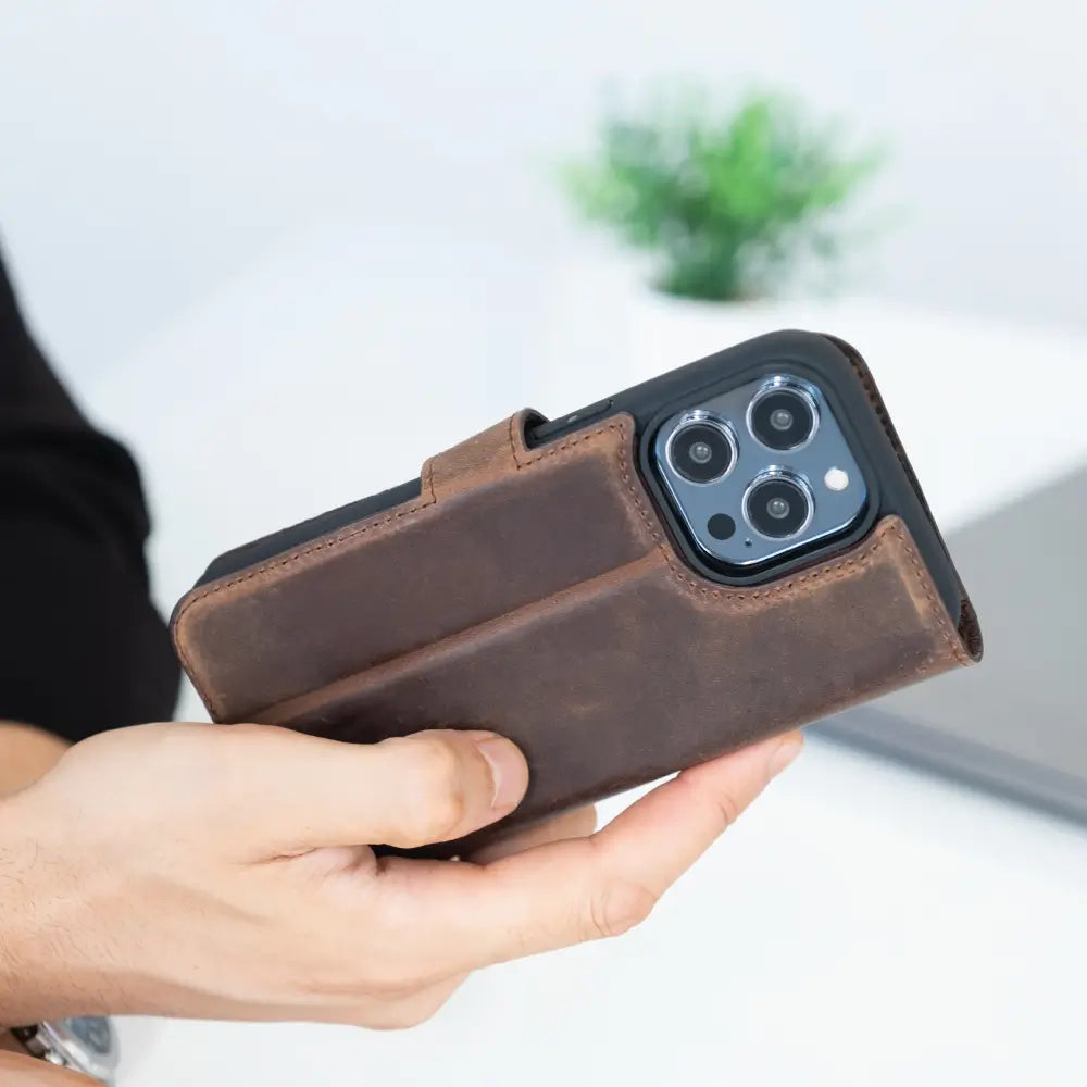 Leather iPhone 16 Wallet Case O2 Leather