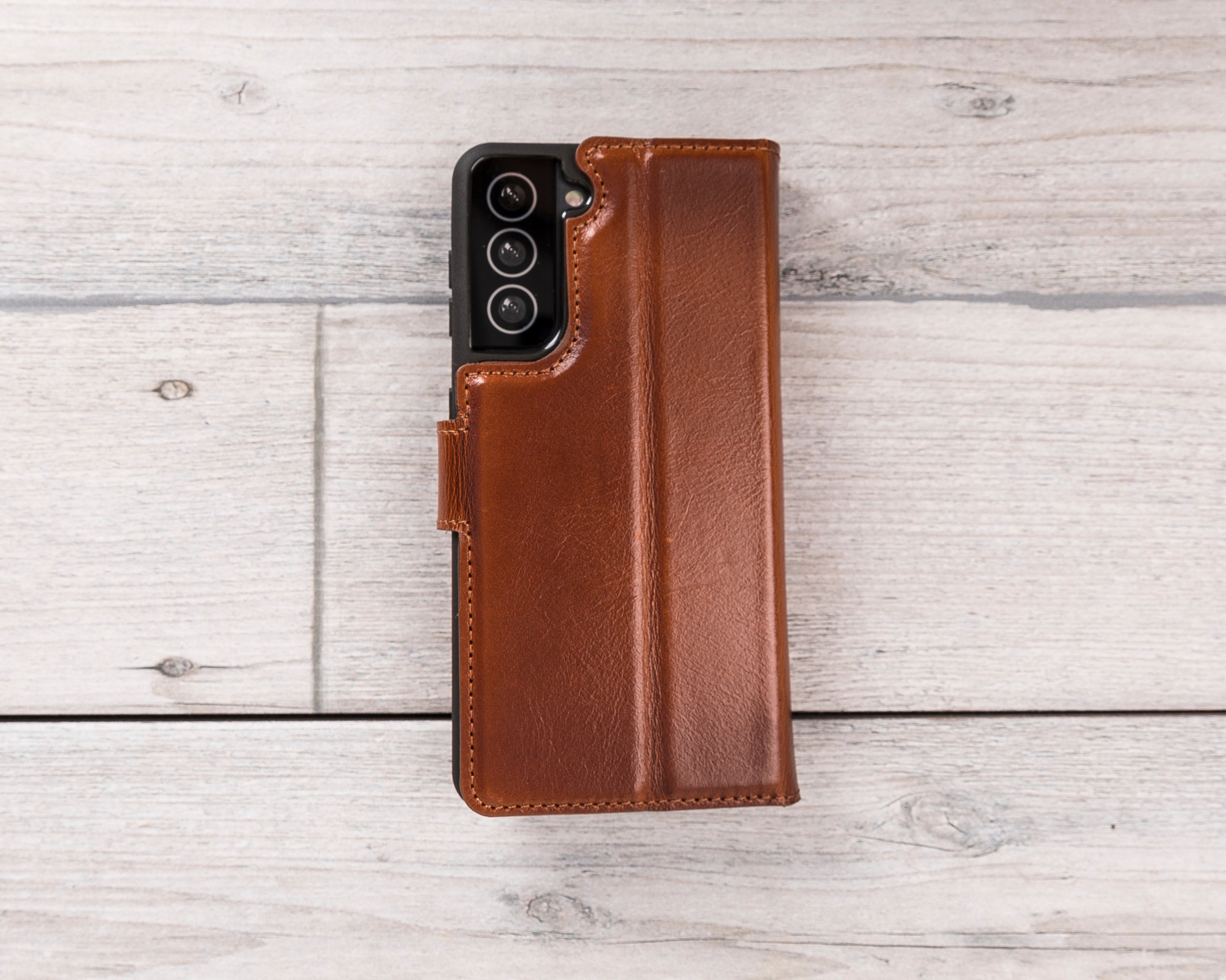 Burnished Tan Magnetic Leather Wallet Case for Galaxy S22 / S23 / S24