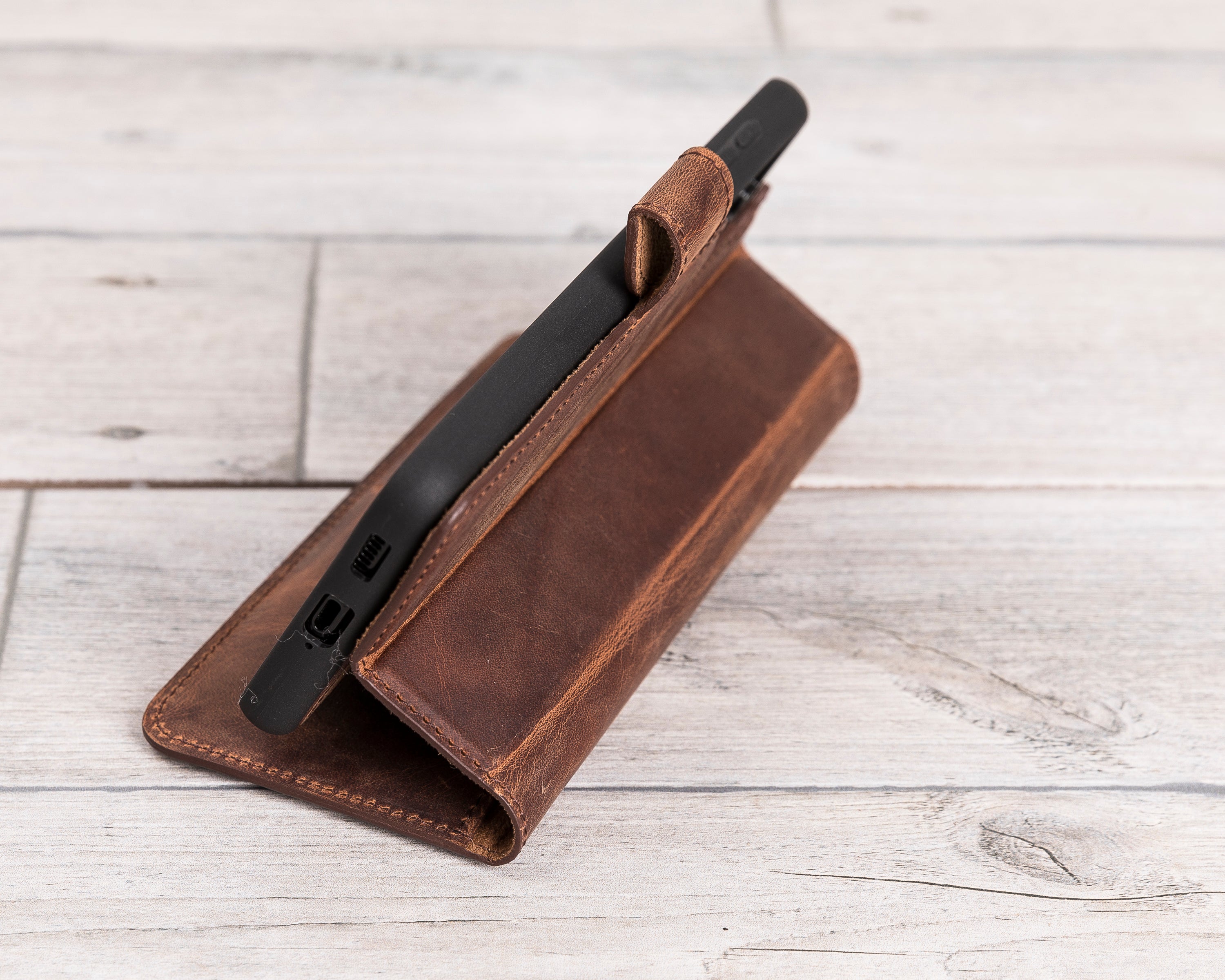 Distressed Brown Magnetic Leather Wallet Case for Galaxy S22 / S23 / S24