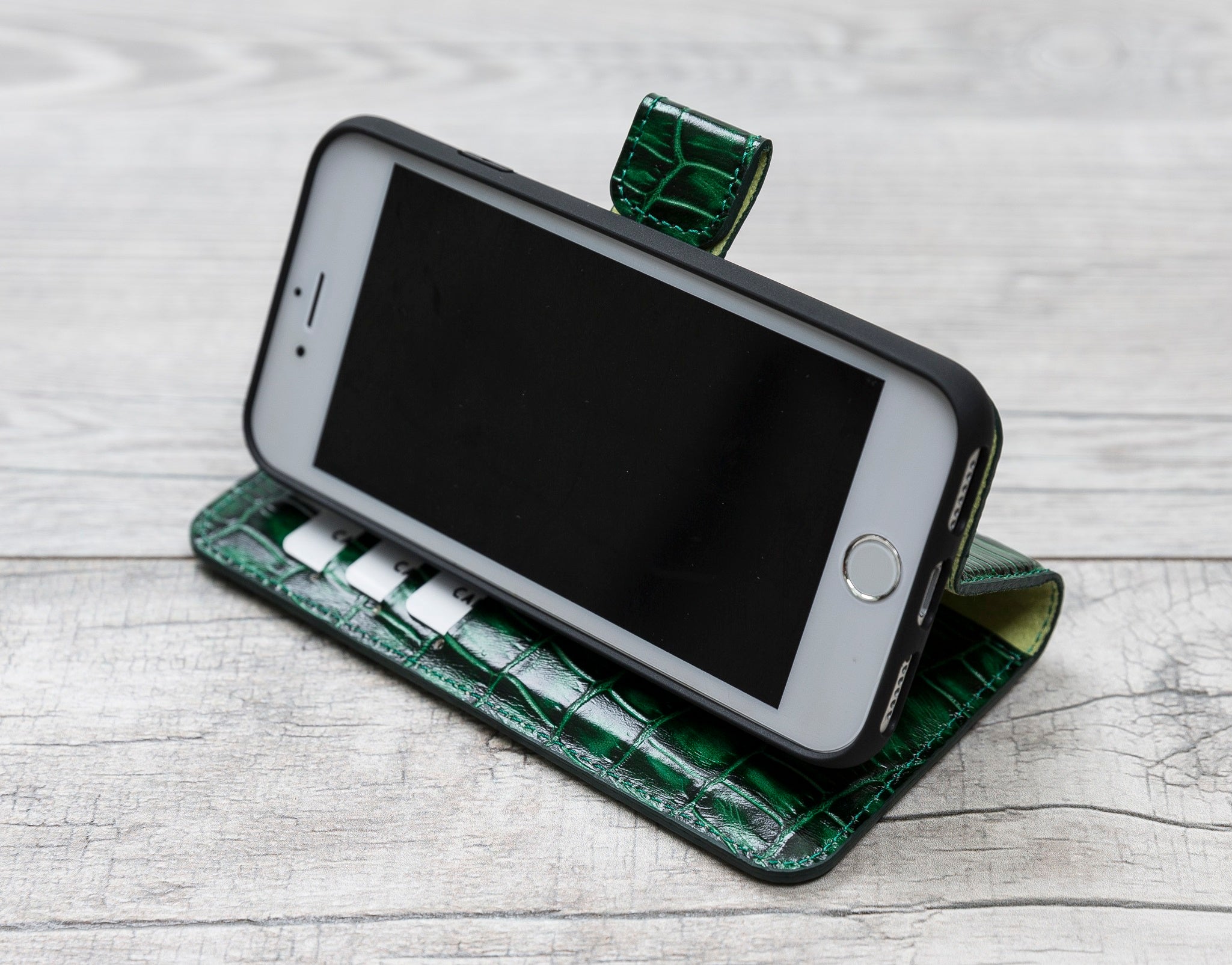 Green Croco Pattern Magnetic Genuine Leather Wallet Case for iPhone 7/8