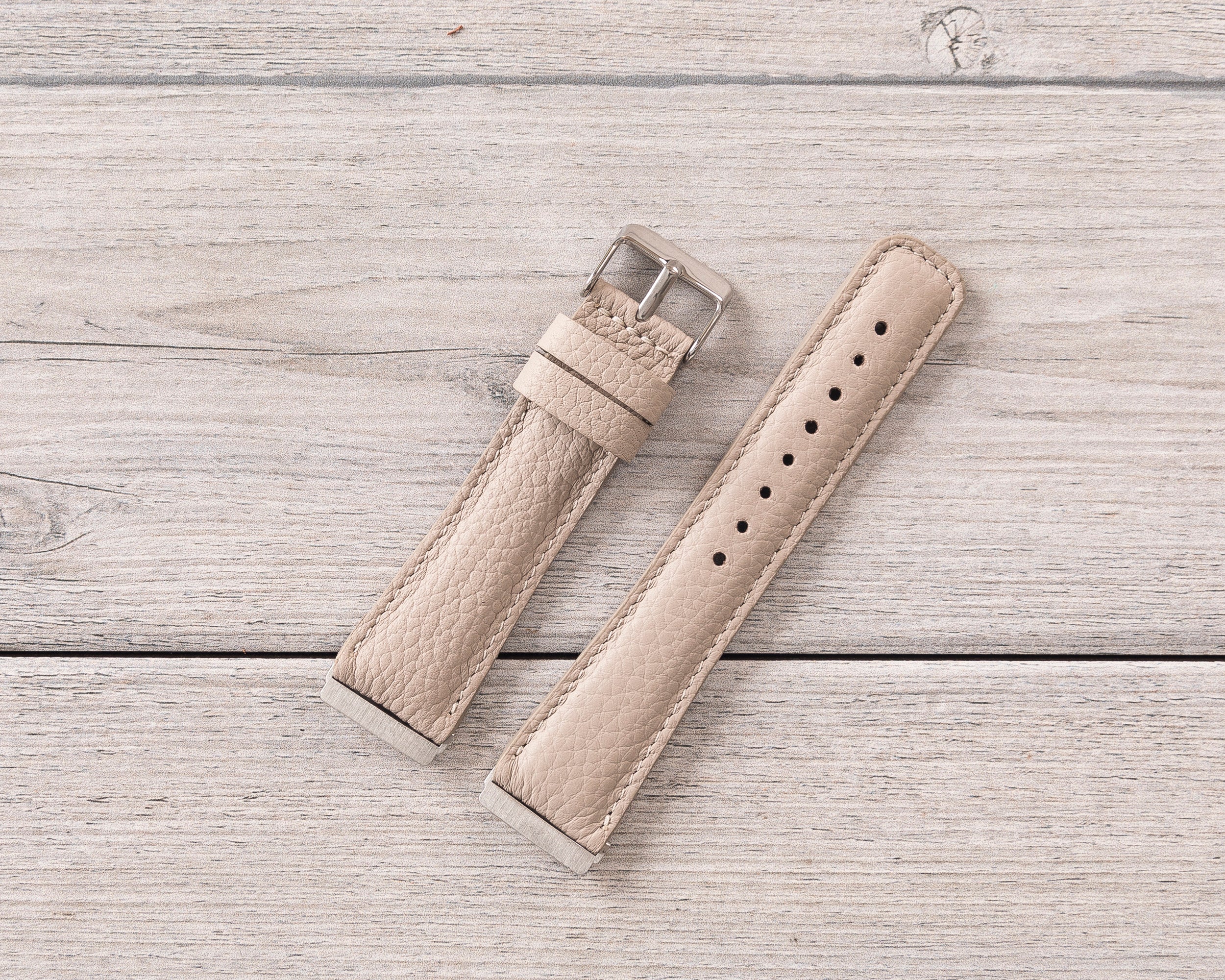 Beige Leather Classic Fitbit Watch Band