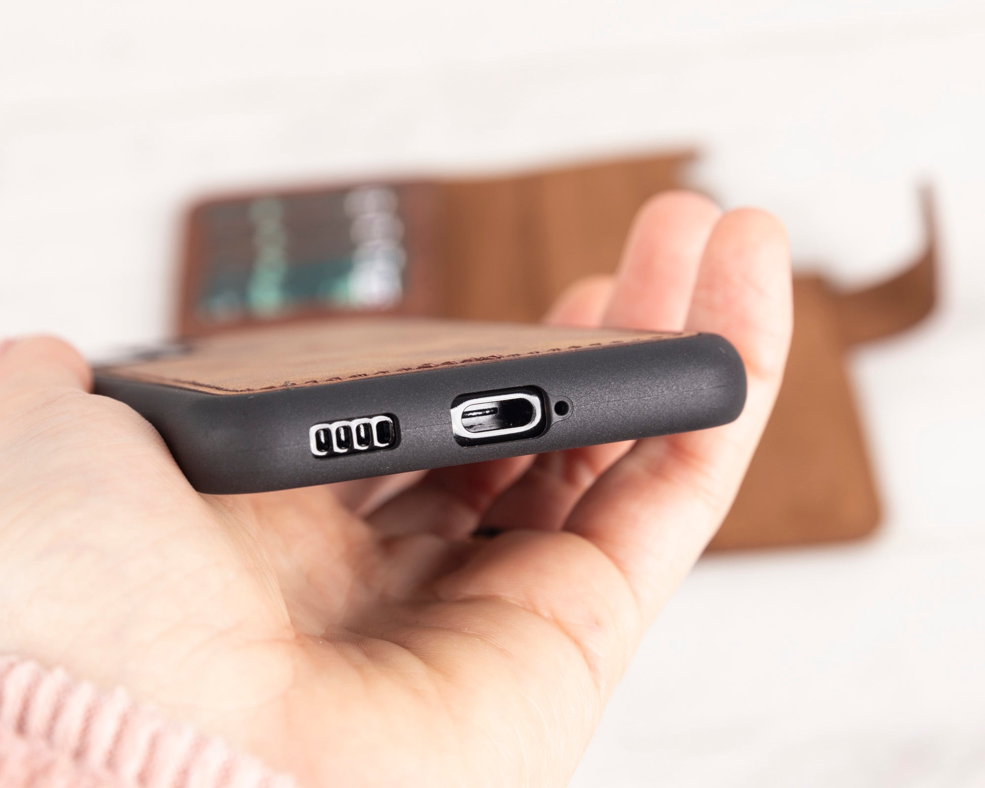 Distressed Brown Magnetic Leather Wallet Case for Galaxy S22 / S23 / S24