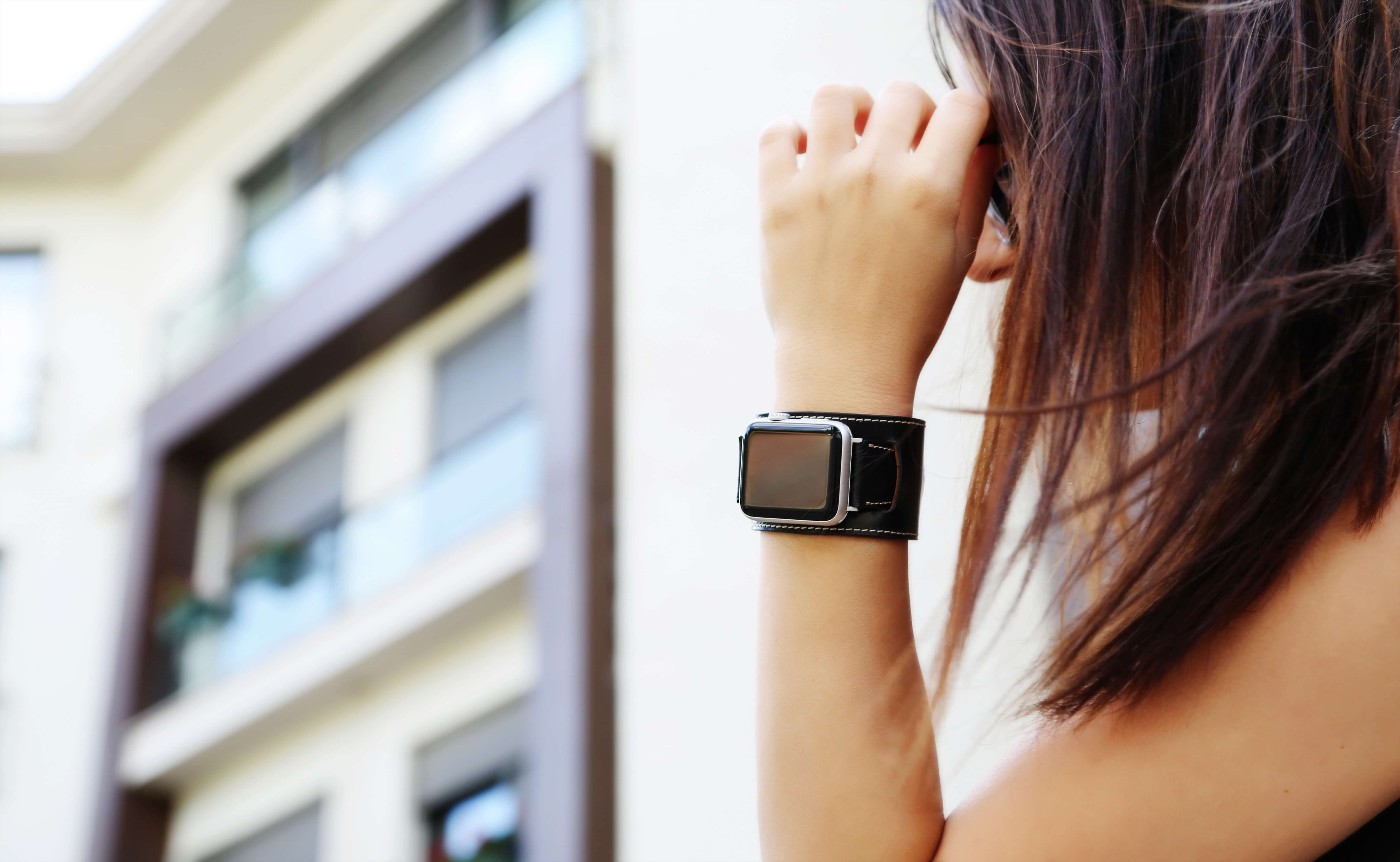 Apple Watch 11 Leather Band Buying Guide (2026)