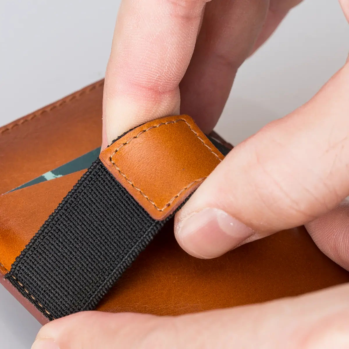 Thomson Luxury Leather Card Holder-Burnished Tan