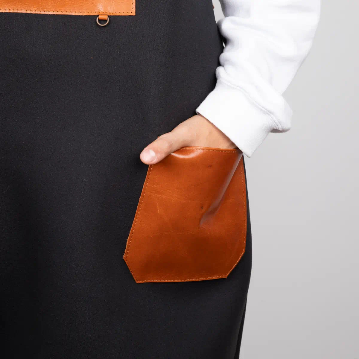 Leather Apron - Burnished Tan | O2 Leather