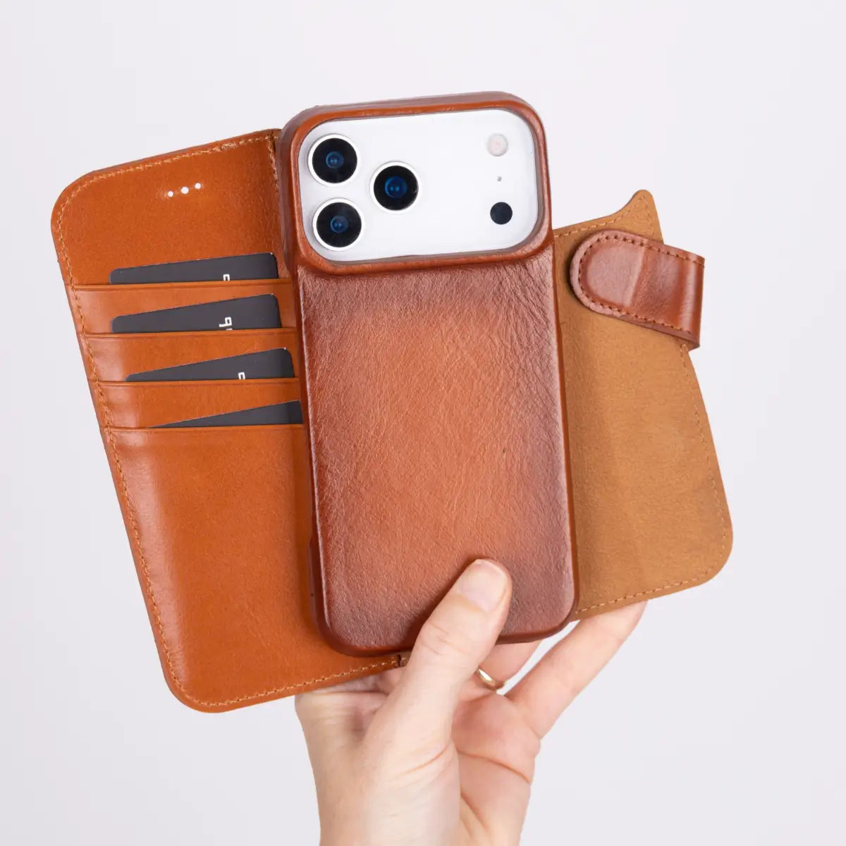iPhone 18 Pro Leather Case – Burnished Tan (Prestige)