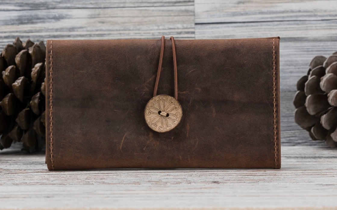 Antic Brown Leather Cable Organizer